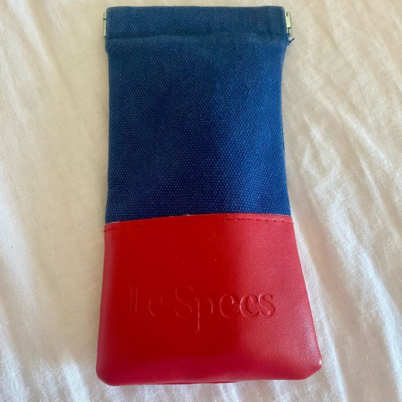 Le Specs oversized tinted sunglasses, 15 cm width from widest to widest - Picture 9 of 9